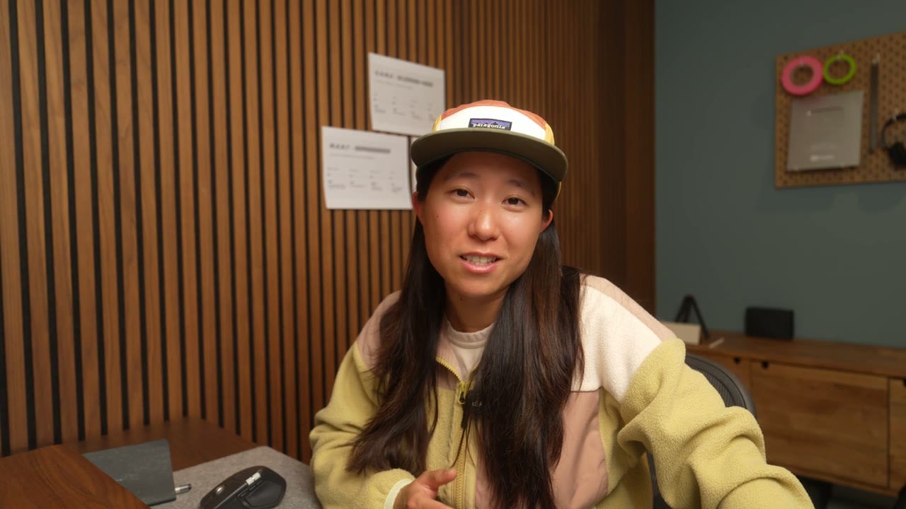 藍諾在工作室講解 UGC 的收入模型