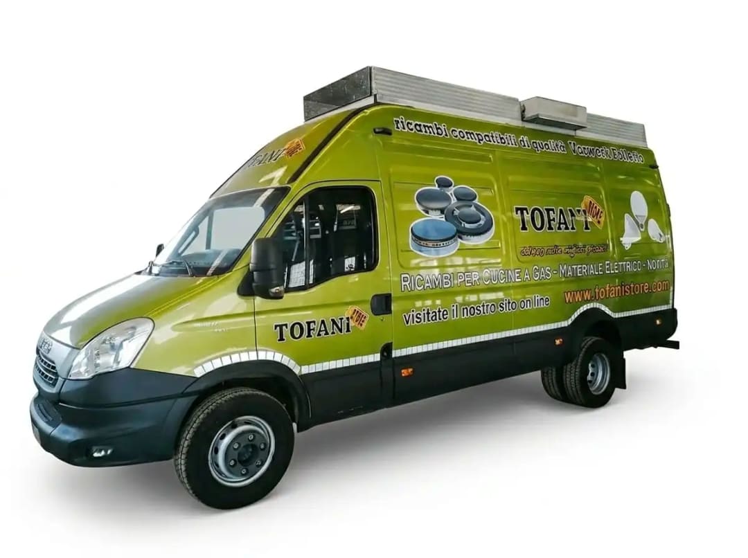 Personalizzazione grafica car wrapping automezzi completi Roma