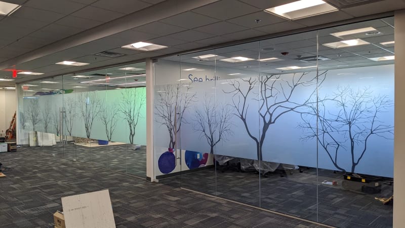 Rivestimento adesivo pellicole wrapping per pareti uffici a Roma e provincia