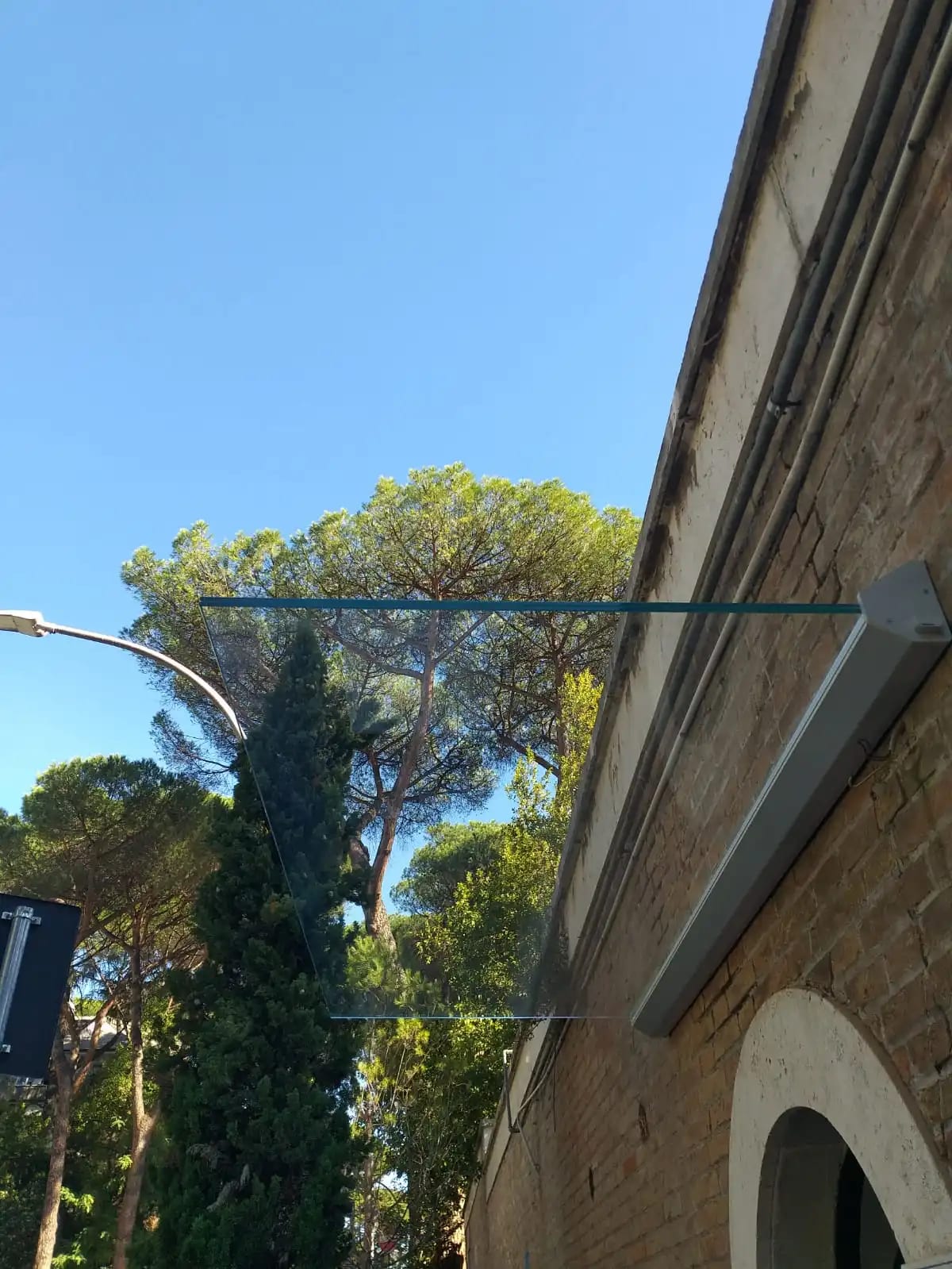 Pensilina vetro Roma - Copertura ingresso trasparente elegante