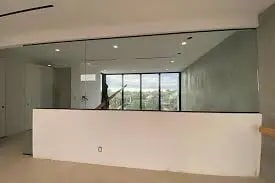 Pareti divisorie vetro ufficio Roma - Design minimalista moderno