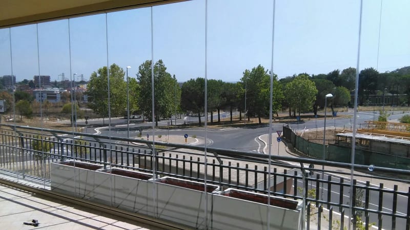 Sistema VEPA per balconi Roma - Vetrata scorrevole panoramica