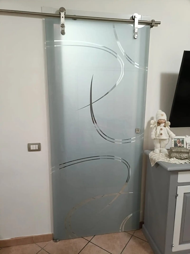 Porta vetro battente Roma - Installazione interni elegante