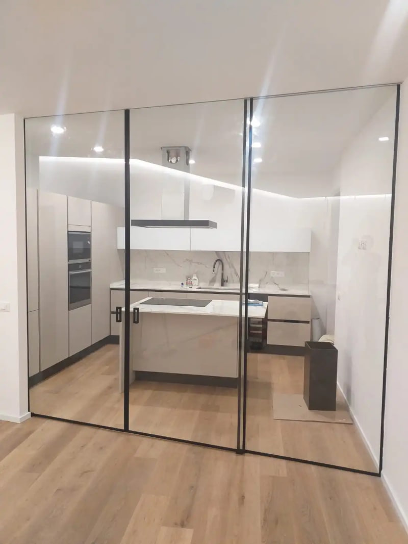 Divisori vetro a tutta altezza Roma - Uffici moderni