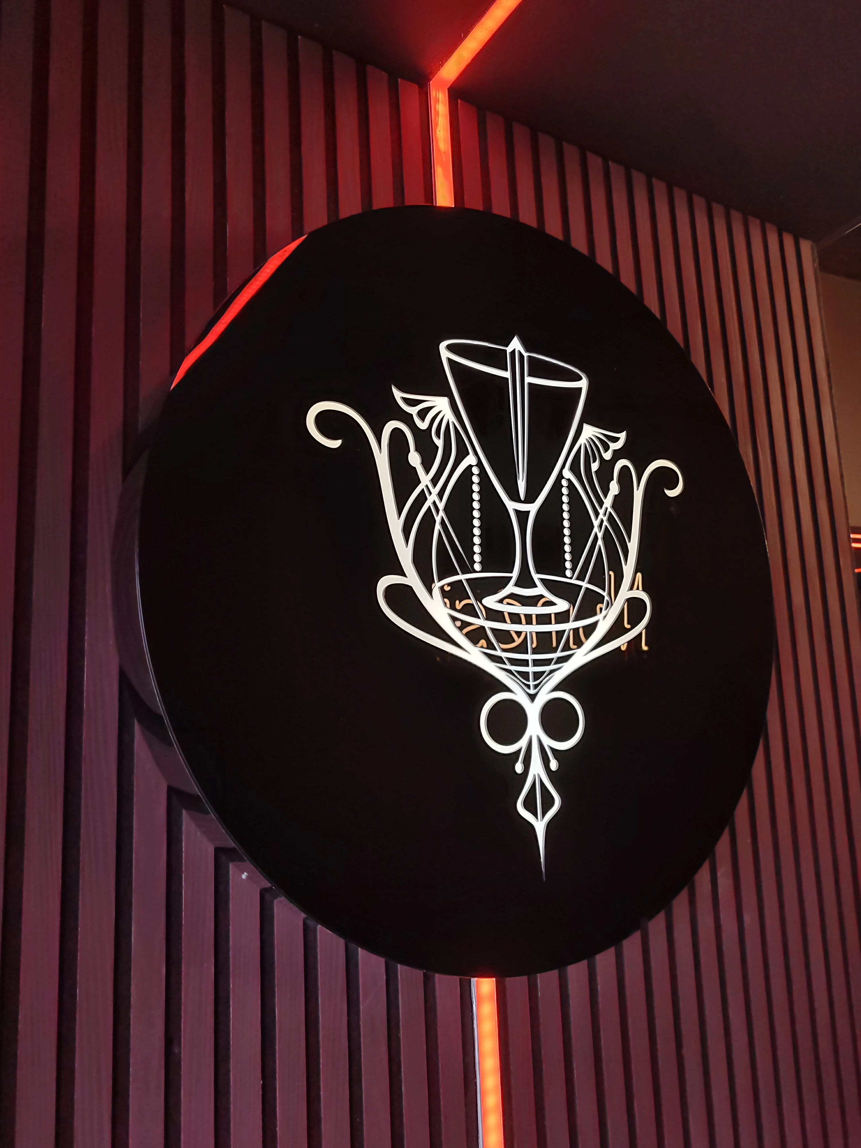 Lightbox luminoso LED per farmacie e supermercati a Roma e Latina - Cassonetto pubblicitario con illuminazione uniforme