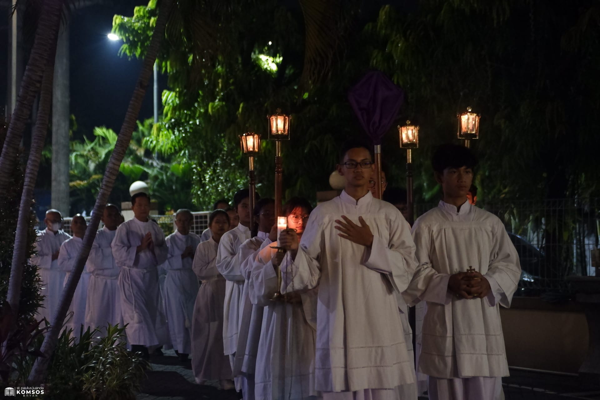 Kamis Putih 02 April 2026 - 21.00 WIB