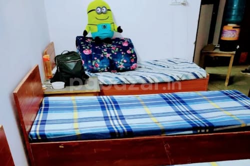 Friends girls pg noida sector 15 in Sector 15, Noida