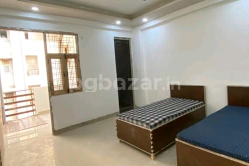 Blue star pg in Sector 63, Noida