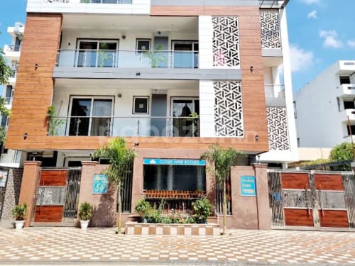 Cloud Nine Pg in Sector 43, Gurugram — photo 3