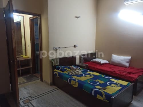 Pg For Boys & Girls Gurgaon in Sector 43, Gurugram — photo 3