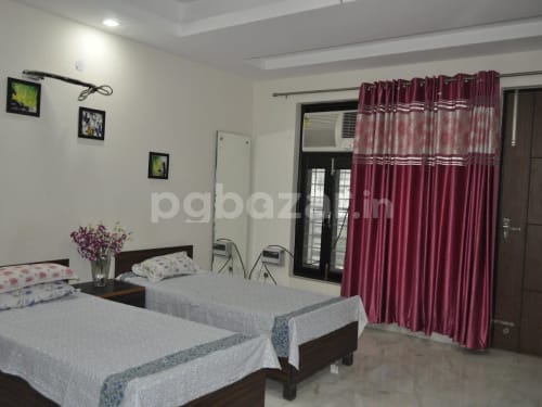 Shivmay Girl's PG in Sector 42, Gurugram — photo 5