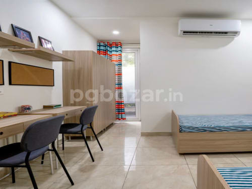 Your space girls hostal in Sector 62, Noida — photo 2