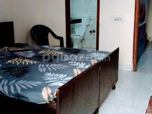 Divya Dubey girls pg in Sector 40, Noida — photo 3