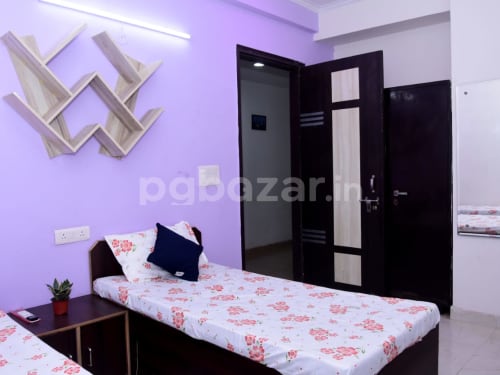 Xact Homes Pg (London Girls) in Sector 126, Noida — photo 2