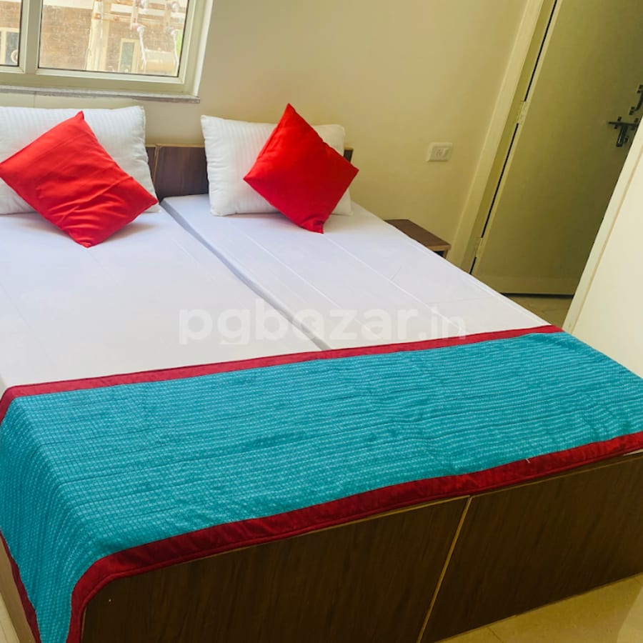 Royal Girls Pg in Sector 69, Gurugram — photo 1