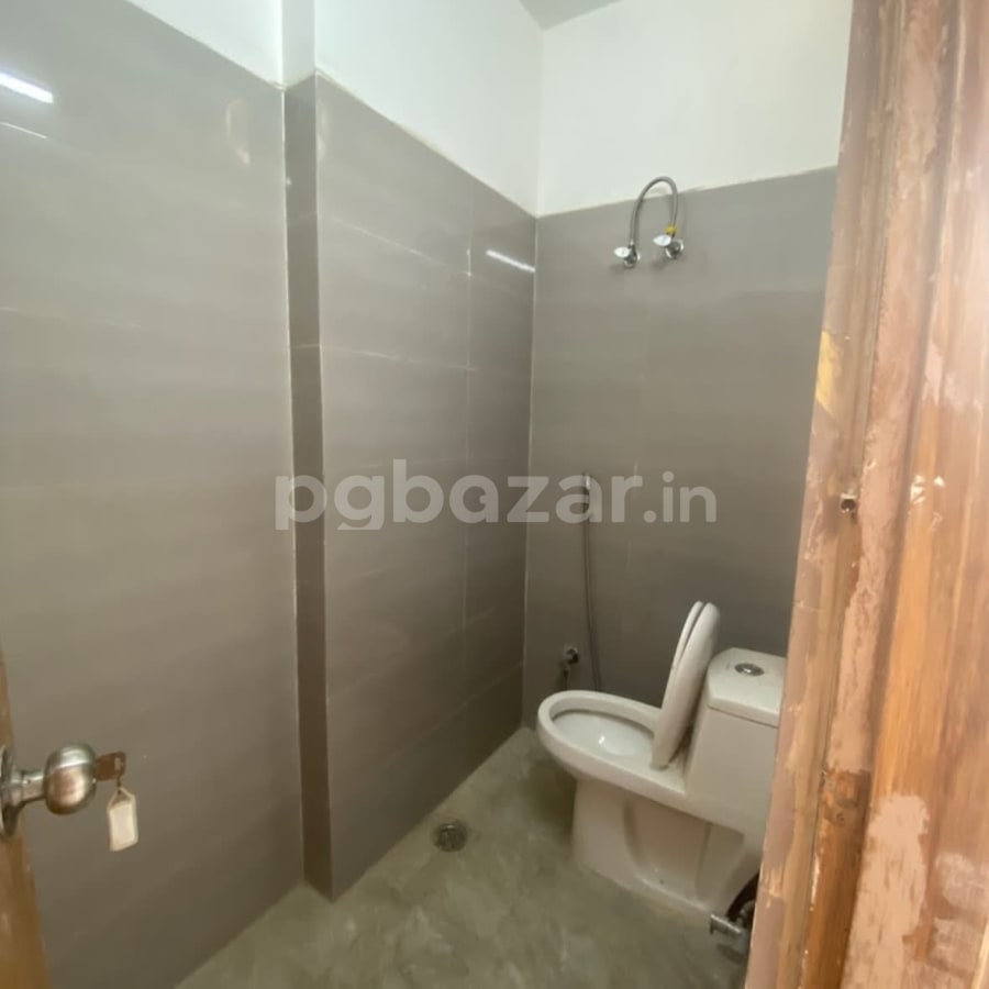 Shri balaji boys pg in Sector 92, Noida — photo 1