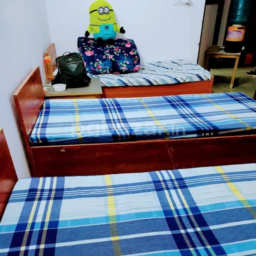 Friends girls pg noida sector 15 in Sector 15, Noida — photo 1