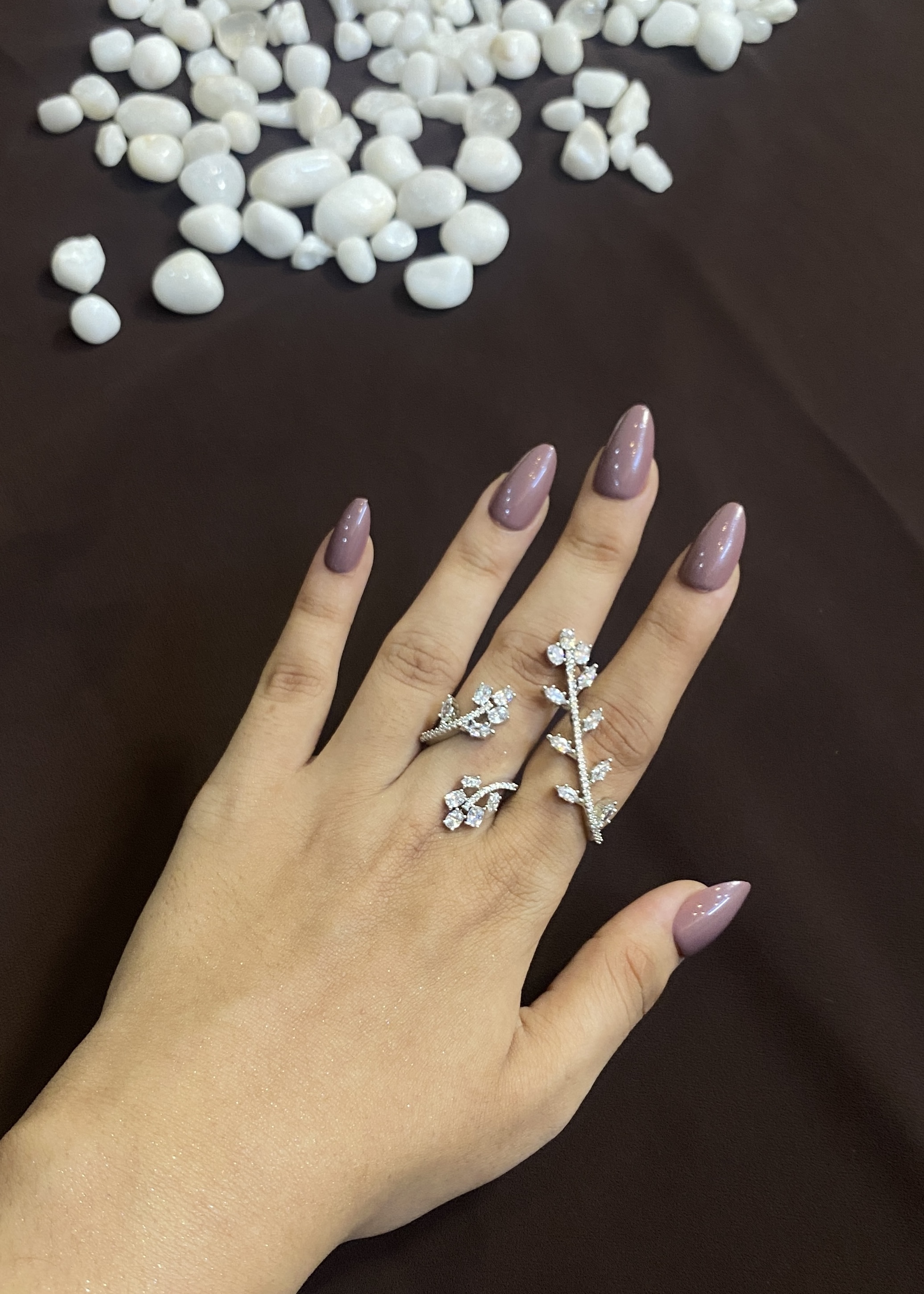 CLASSIC DOUBLE FINGER LEAVES DESIGN RING