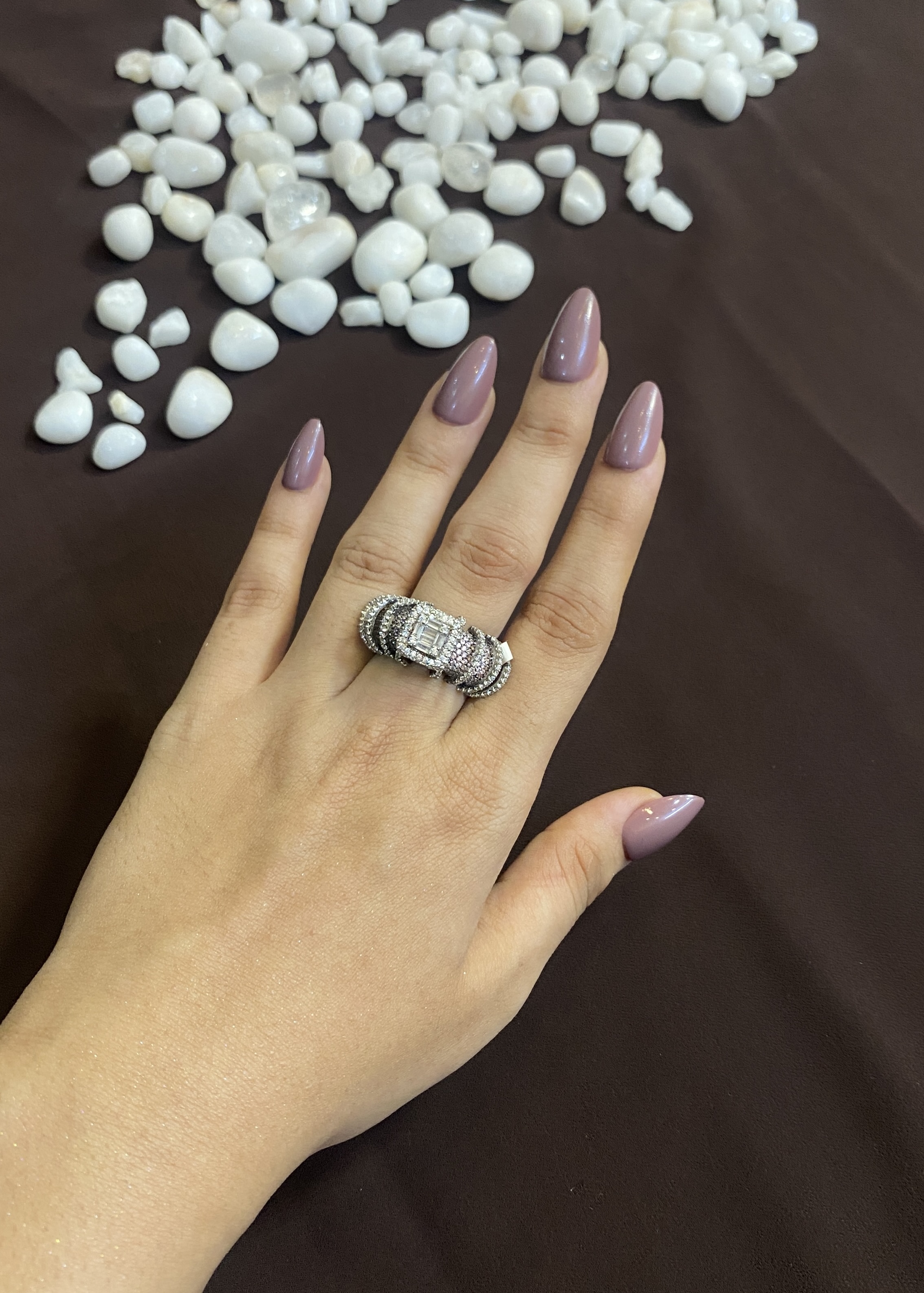 LILAC BAND WITH CENTRE SQUARE STON