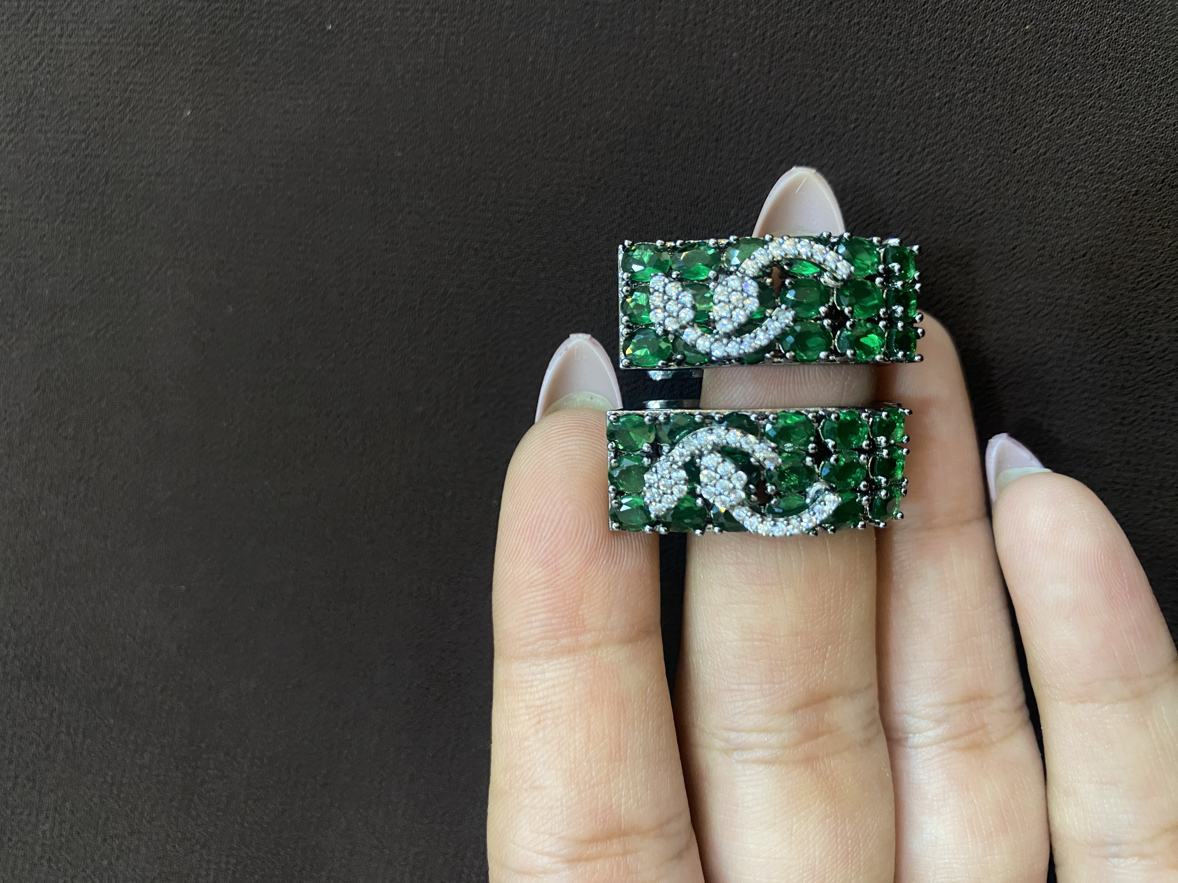 EMERALD GREEN BALI WITH SILVER DIAMONDS
