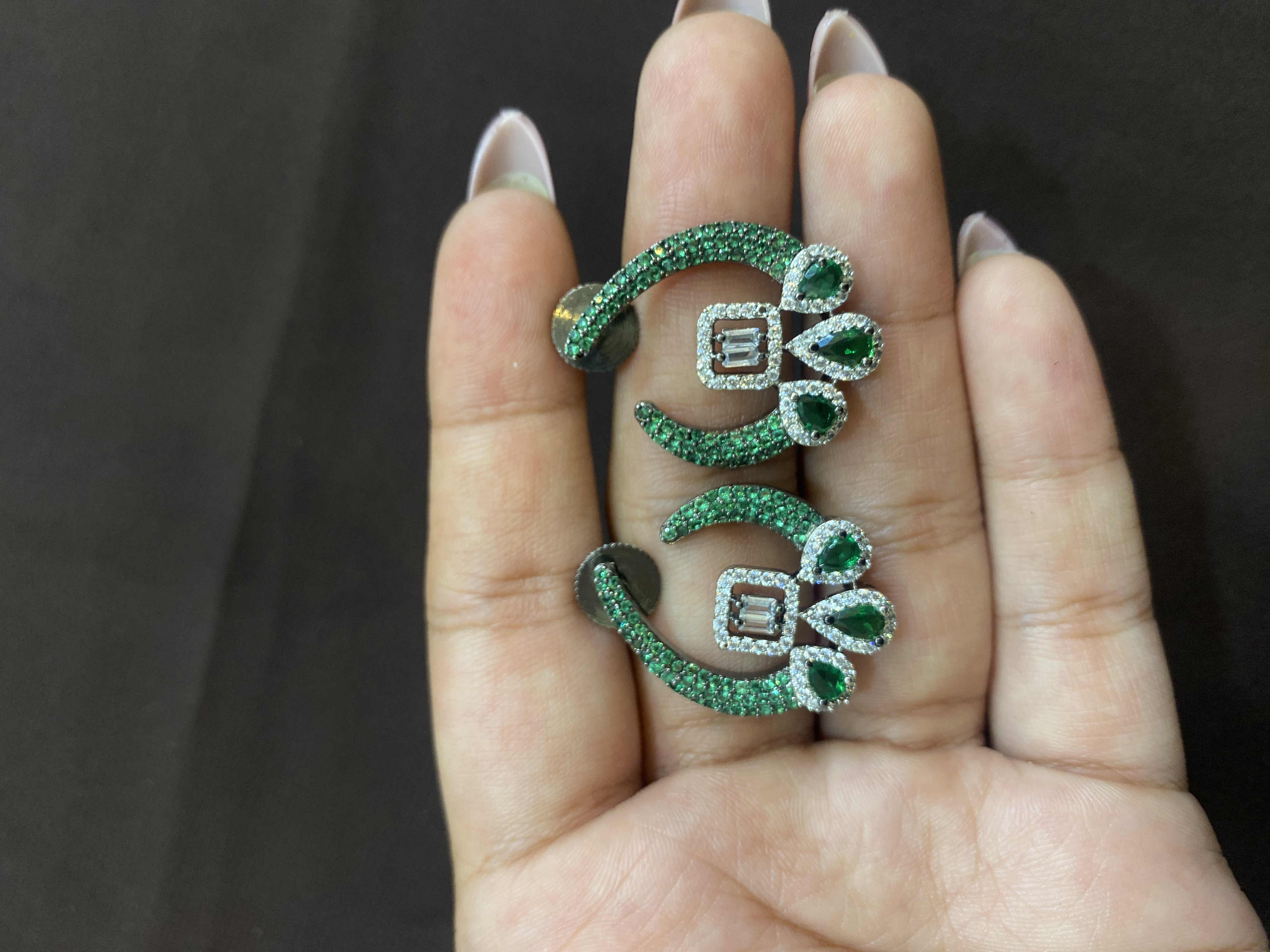 3 DROP DIAMONDS EMERALD TOPS