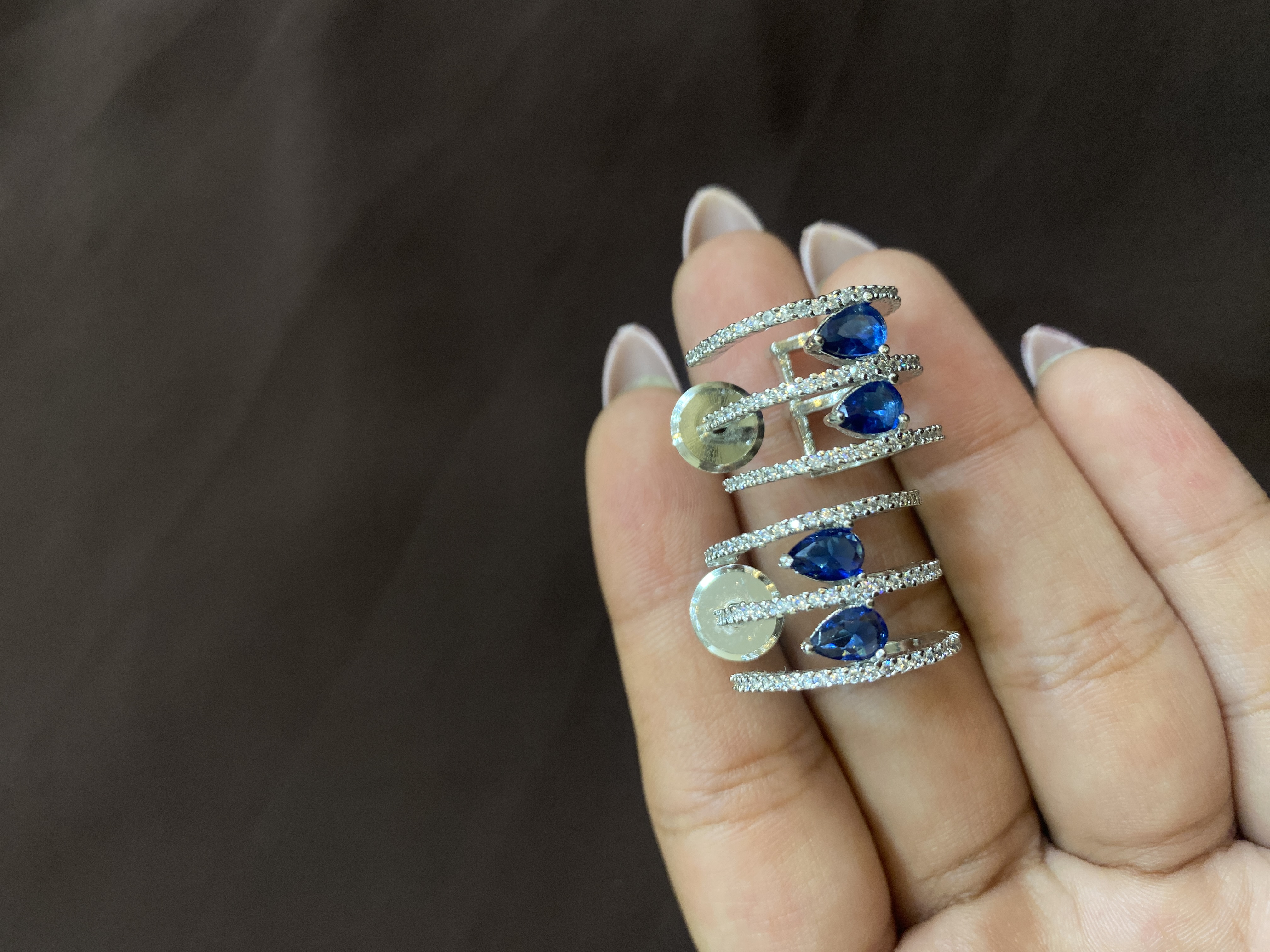 SAPPHIRE PEAR DIAMOND SILVER BALIS