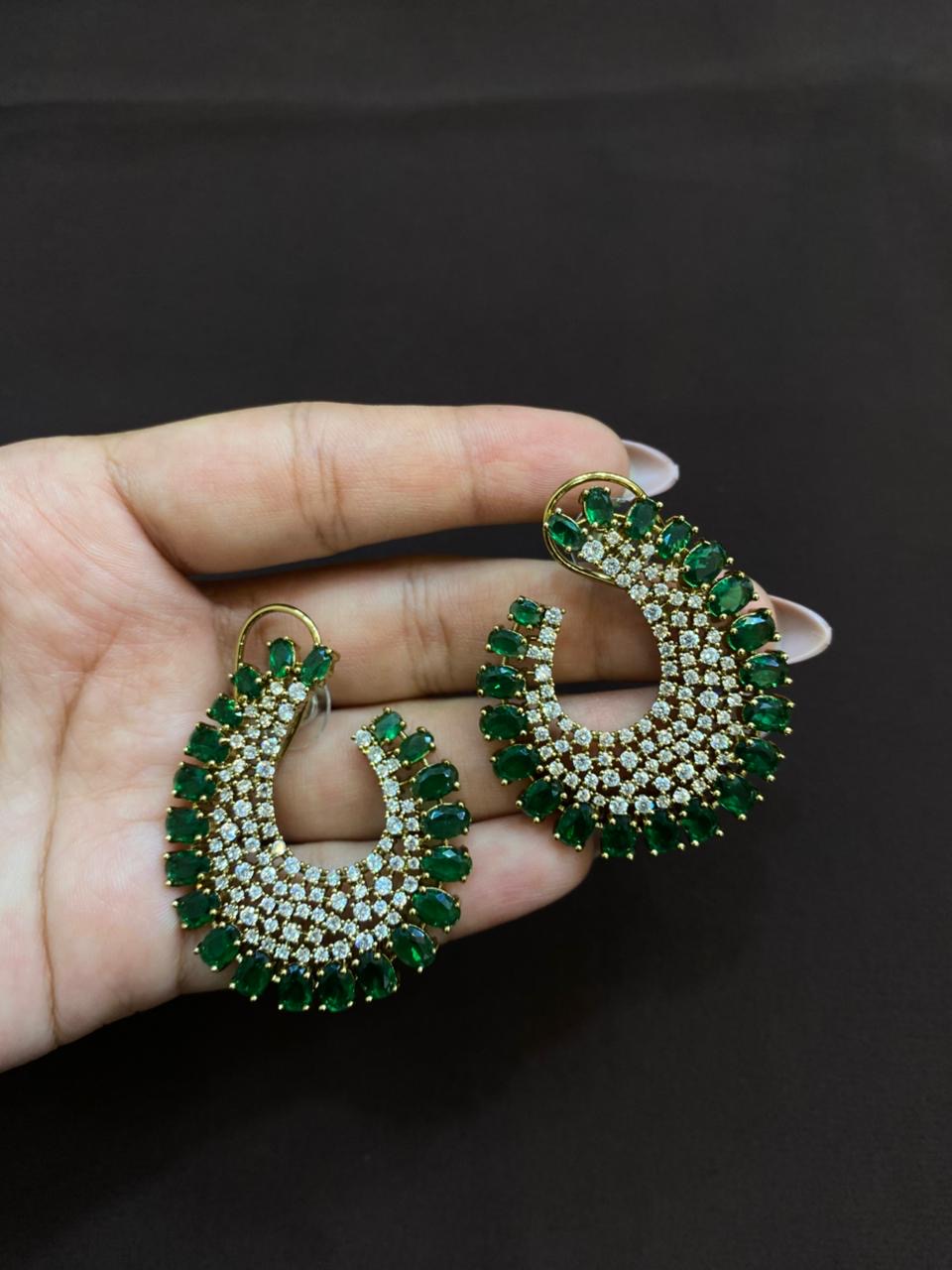 EMERALD STONE BORDERS WITH CLUSTERED DIAMOND EARRINGS