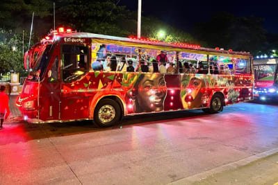 Chiva Rumbera - Fiesta en bus turístico en Cartagena de Indias, Bolívar – foto 3