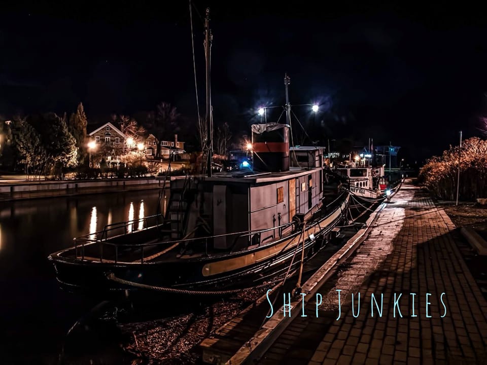 Ship Junkies – Lakes, Locks & Rivers (LL&R)
