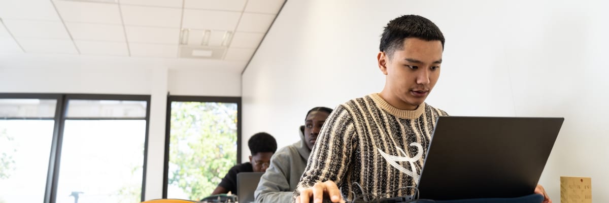 Étudiants en cours EPB — alternance depuis Villejuif