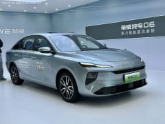 D6 42.8 kWh (129 Hp)