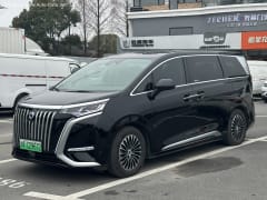 D9 EV 103.36 kWh (313 Hp)