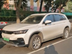ET5 71.98 kWh (204 Hp) Electric