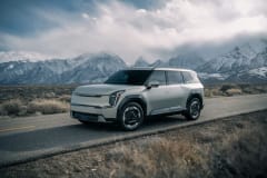 EV9 76.1 kWh (215 Hp) Electric