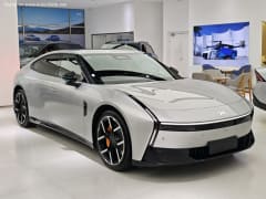 P7 74.9 kWh (367 Hp) Long Range Ultra