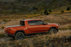 R1T Large Pack 135 kWh (835 Hp) AWD Quad Motor
