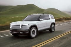 R2 Performance 87.9 kWh (656 Hp) Dual Motor AWD