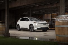 Solterra 74.7 kWh (233 Hp) EV AWD
