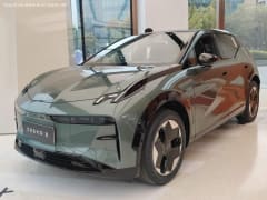 X 49 kWh (272 Hp) Single Motor Electric