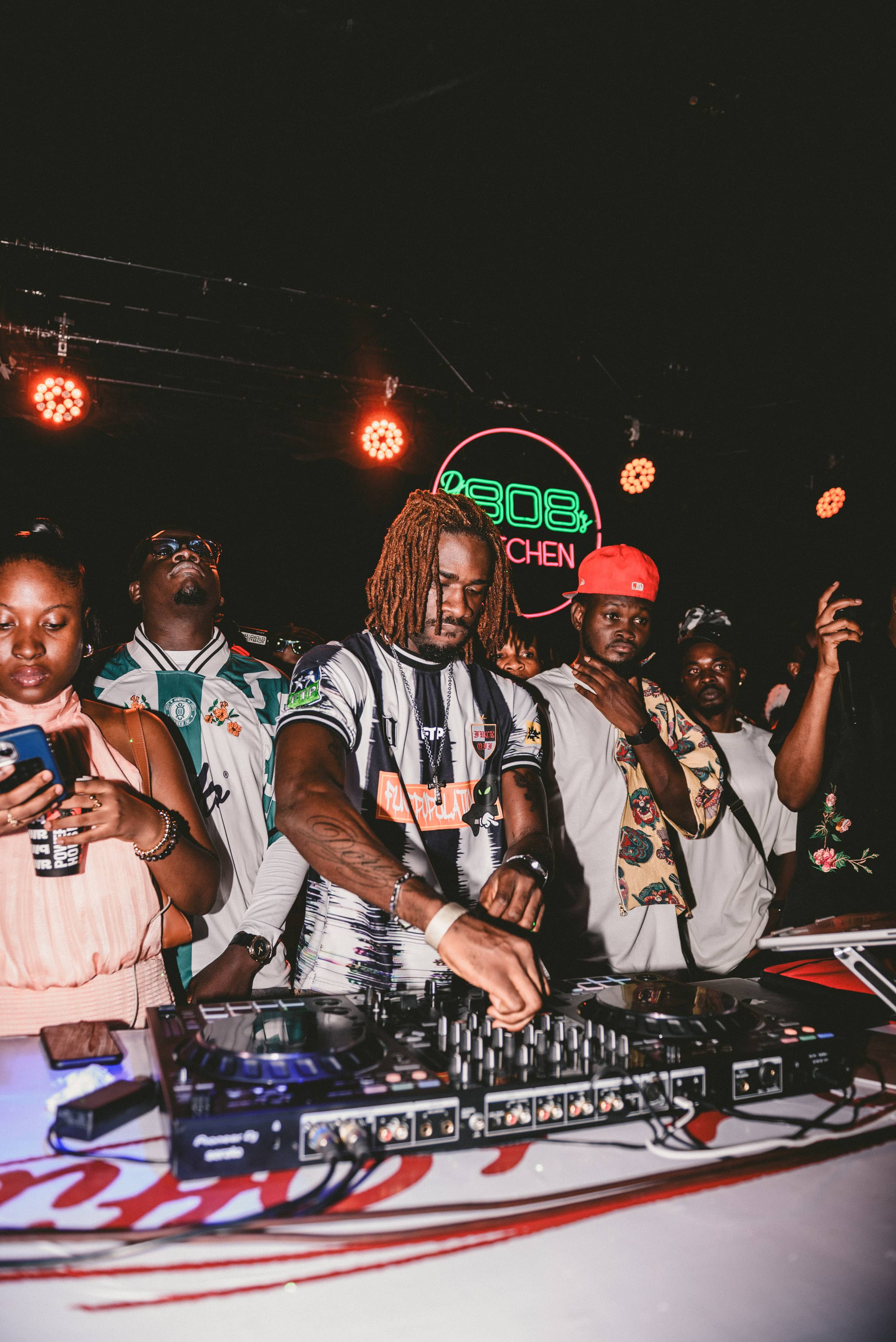 808's KITCHEN OUT OF OFFICE photo 20