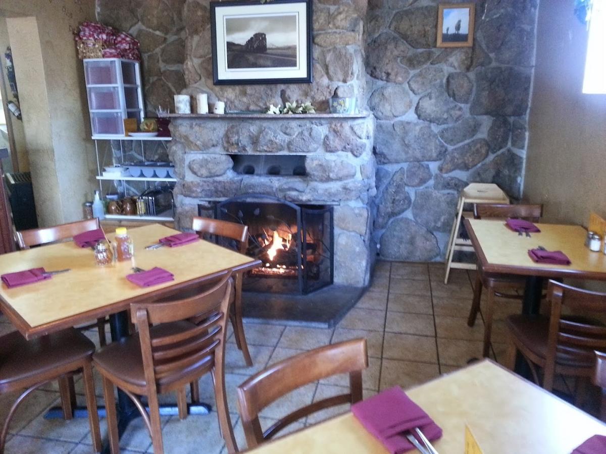 Larkspur Pizzeria & Cafe restaurant in Larkspur, Colorado