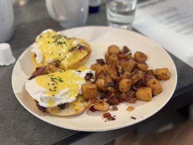 Wide Awake Eatery atmosphere and seating