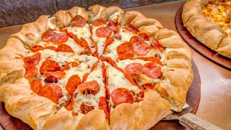 Beau Jo's Pizza Lone Tree featured offerings