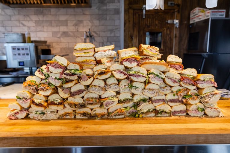 B's Craft Deli & Market atmosphere and seating