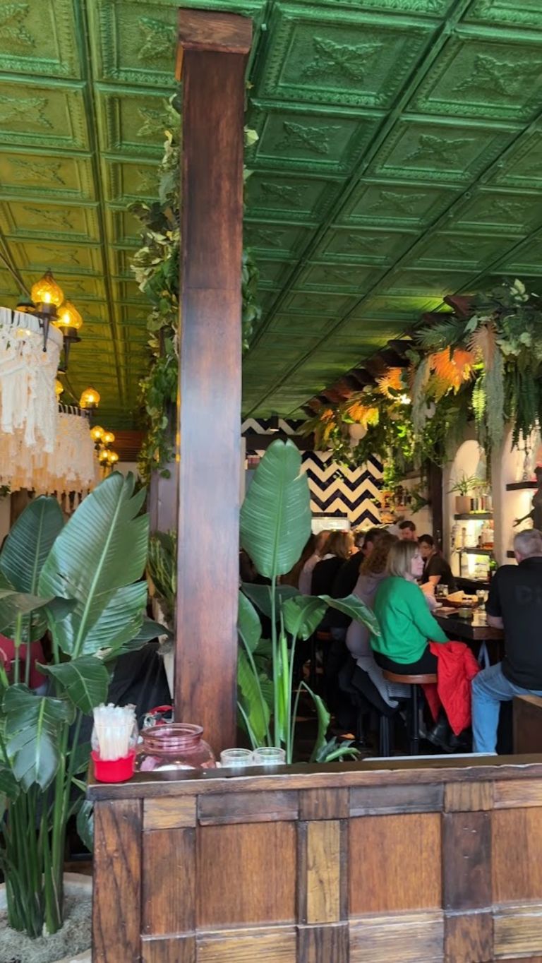 Interior view of Bien Y Tu