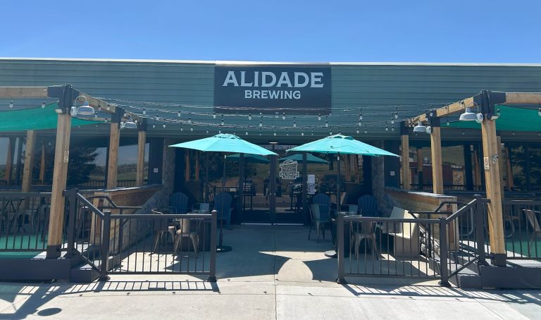 Alidade Brewing exterior entrance