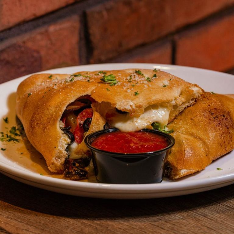 Colonna's Pizza featured offerings