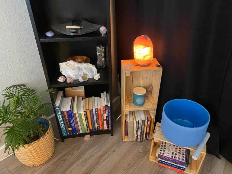 Rooted Soul Awakening - Reiki, Holistic Coaching & Psychic Readings dining area