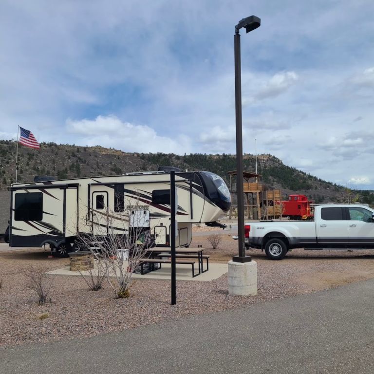 Jellystone Campground exterior entrance