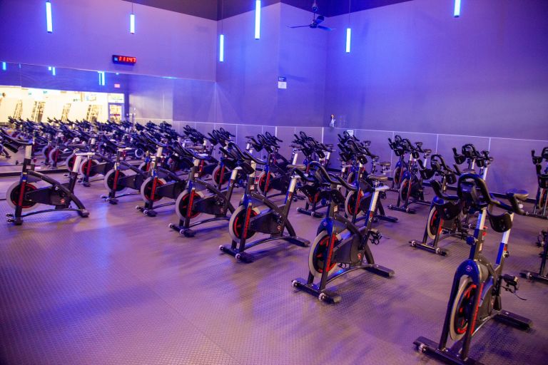 24 Hour Fitness atmosphere and seating